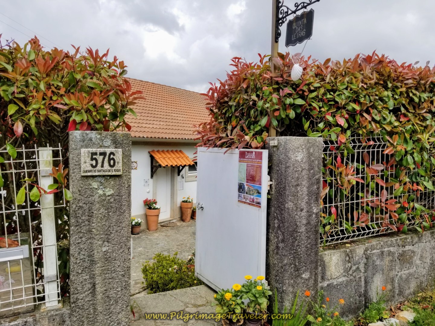 Walk by the Quinta das Leiras on day eighteen on the Central Route of the Portuguese Camino