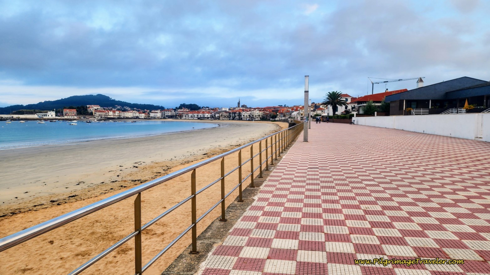 Enter the Panxón Beach Promenade Enter the Panxón Beach Promenade