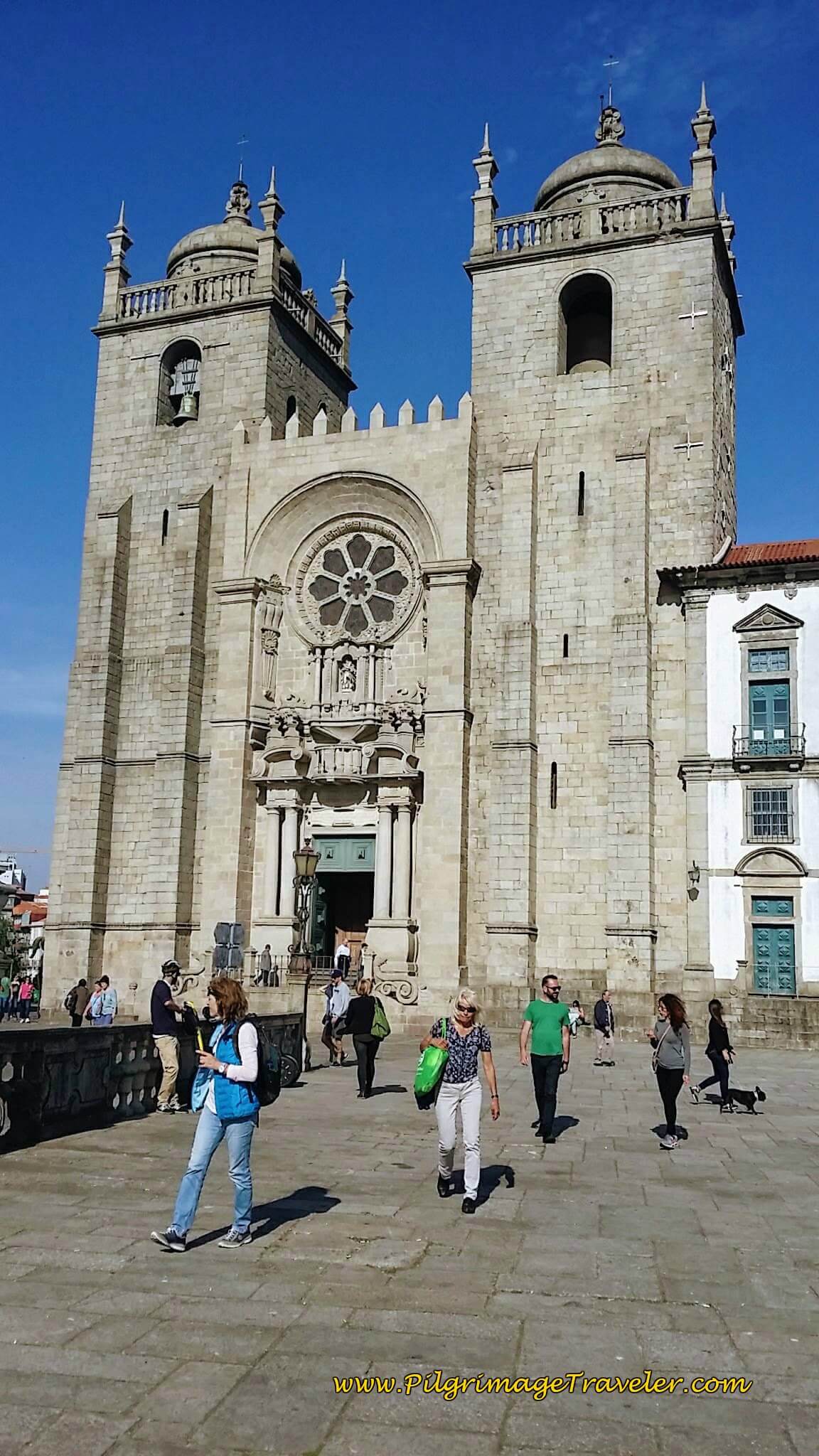 Cathedral Sé do Porto main entrance