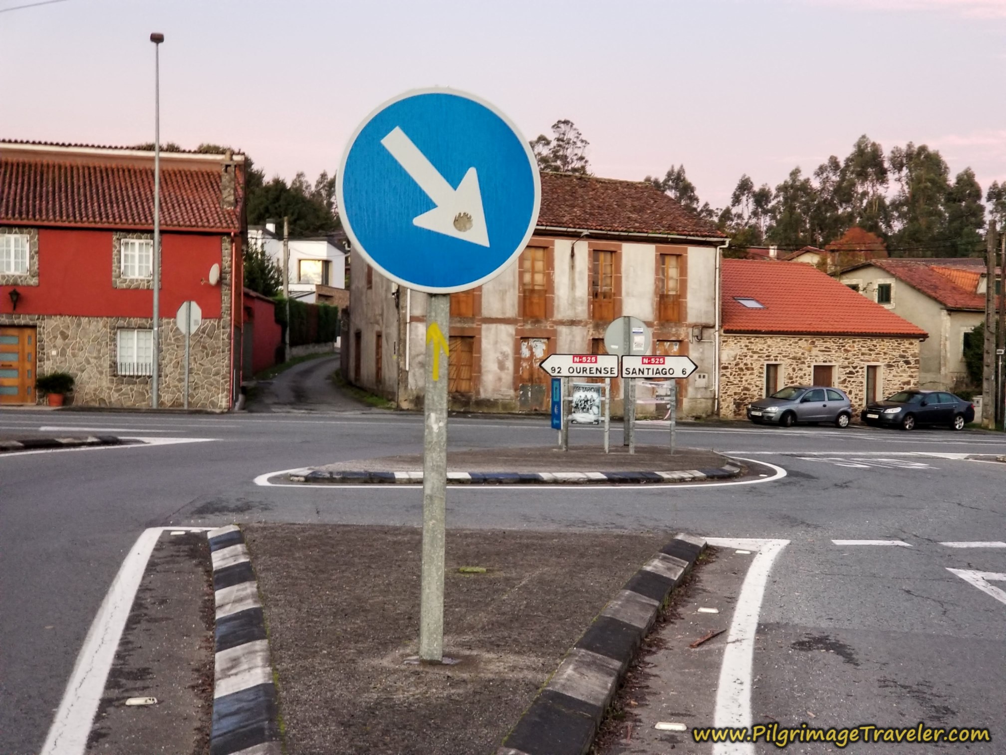 Walk Through the Roundabout in A Susana