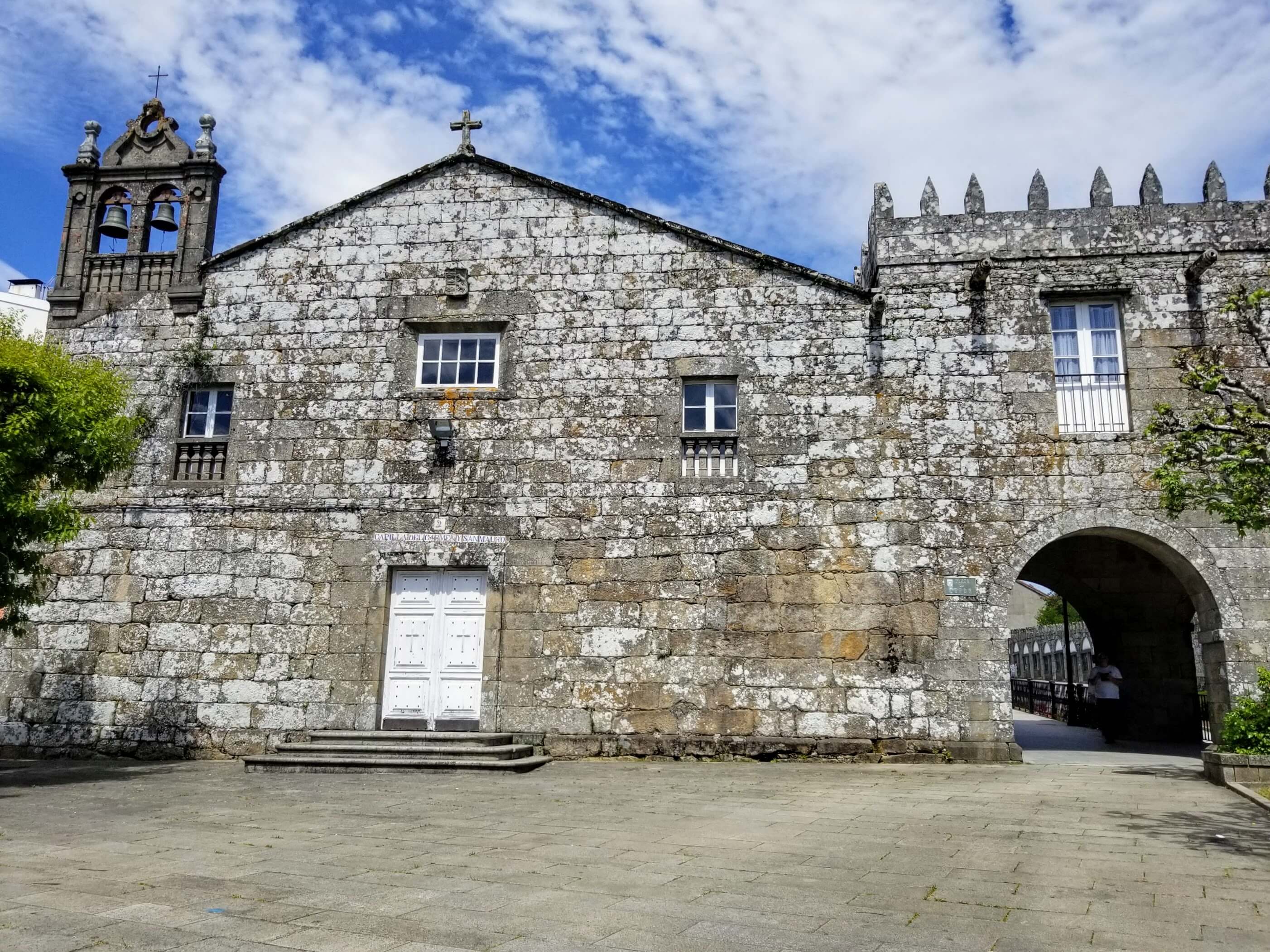 Pazo do Cotón Residence Entrance on day one of the Finisterre Way