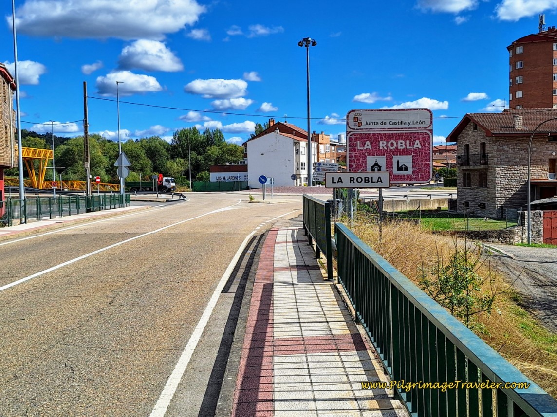 Entering La Robla, and Yellow Pedestrian Bridge