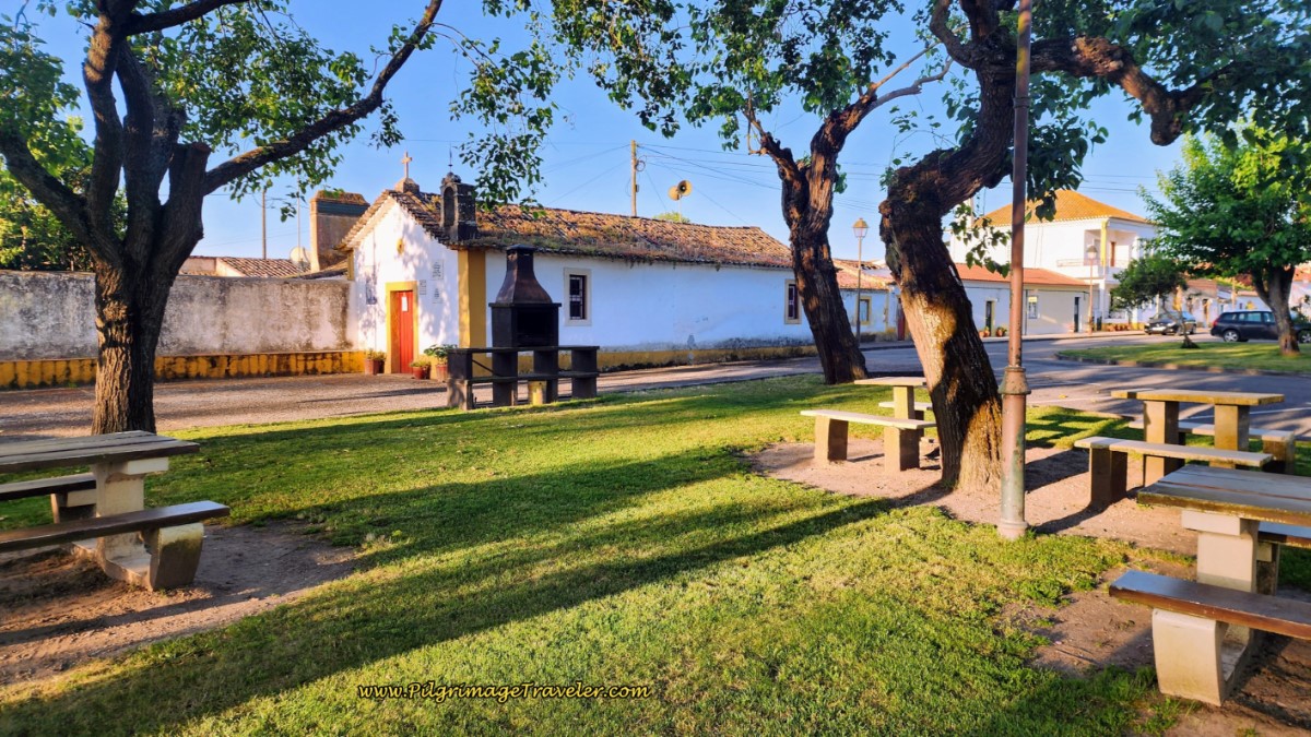 Capela de São Caetano and Rest Area