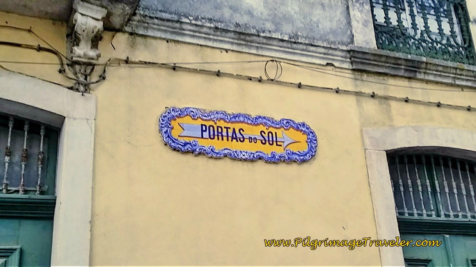 Azulejo Sign Post to Portas do Sol, Santarém