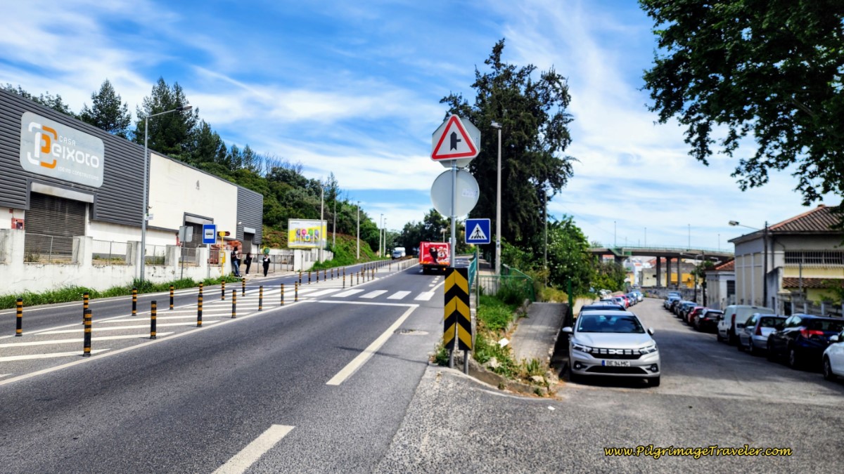 Stay Left on the N10 by the Alhandra Train Station