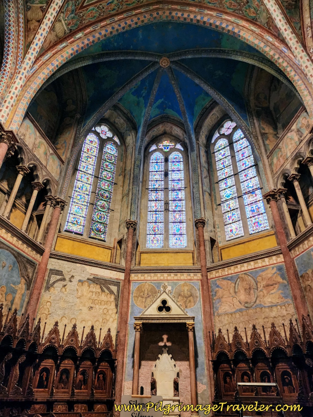 Papal Throne Flanked by the Choir, Upper Basilica