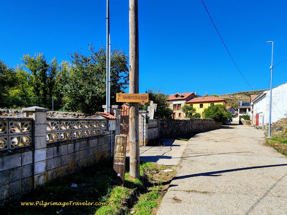Entering San Martín de la Tercia