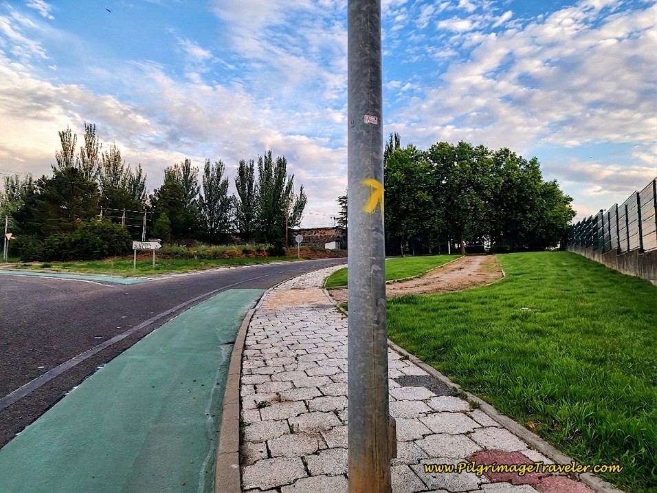 New Pilgrim Path After Roundabout, Leaving Zamora along the Via de la Plata