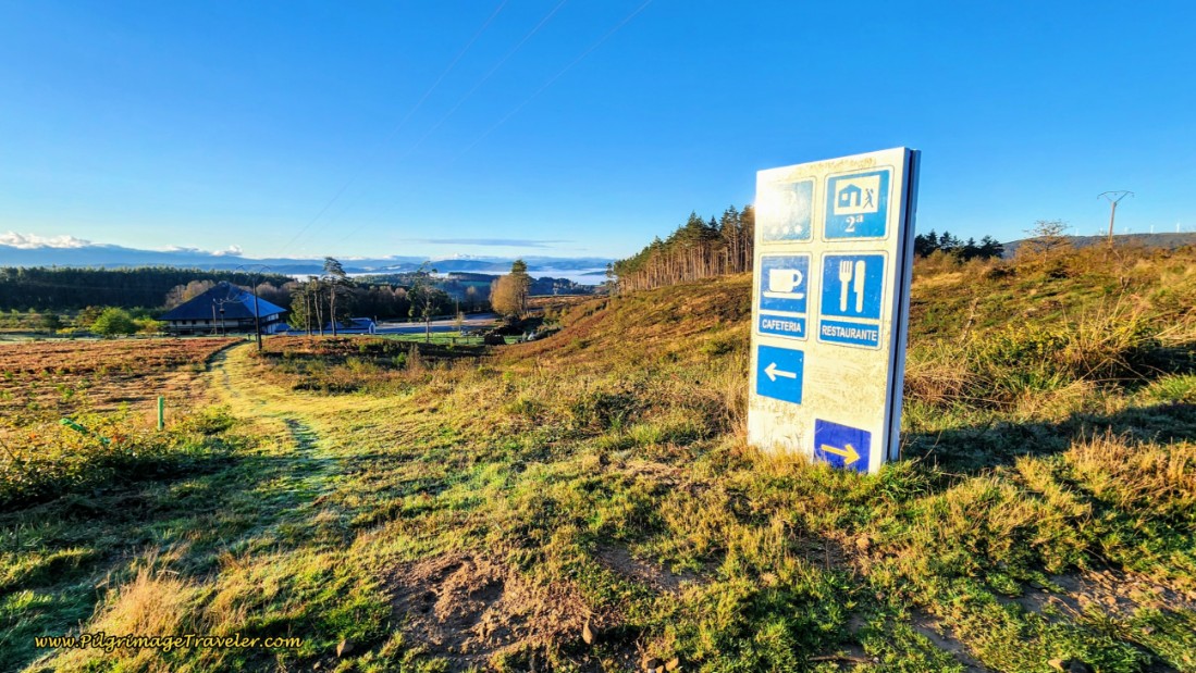 Turnoff to the Complejo O Piñeiral