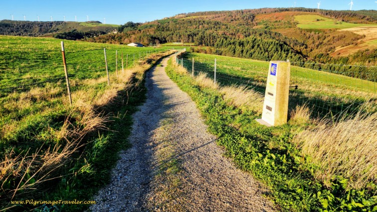 Pedrafitelas Ahead at Km Waymark 148