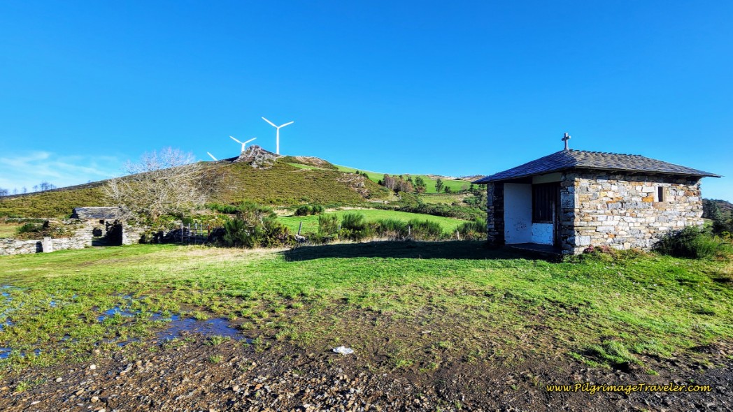 Entry to the Hospital de Montouto on the Left