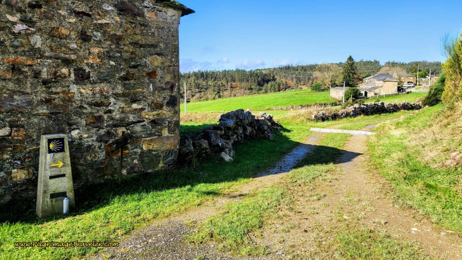 Entering the Town of Fonfría