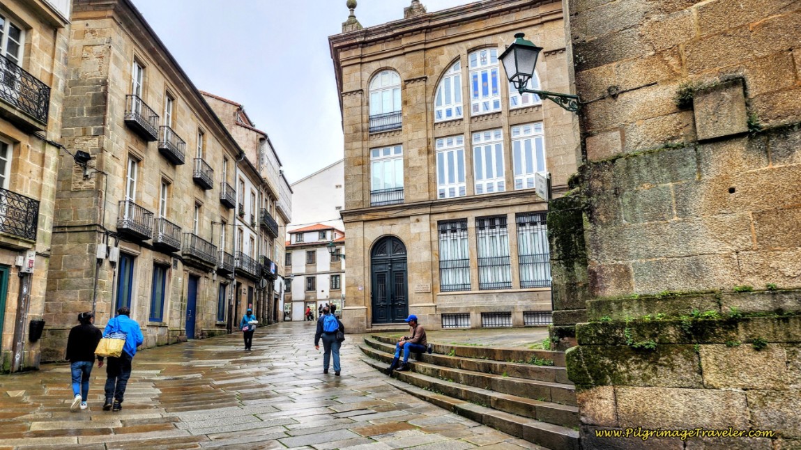 Along the Rúa das Casas Reais