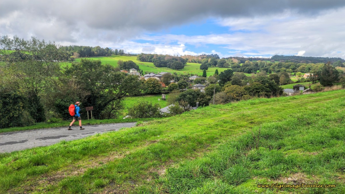 Walking into O Burgo de Negral
