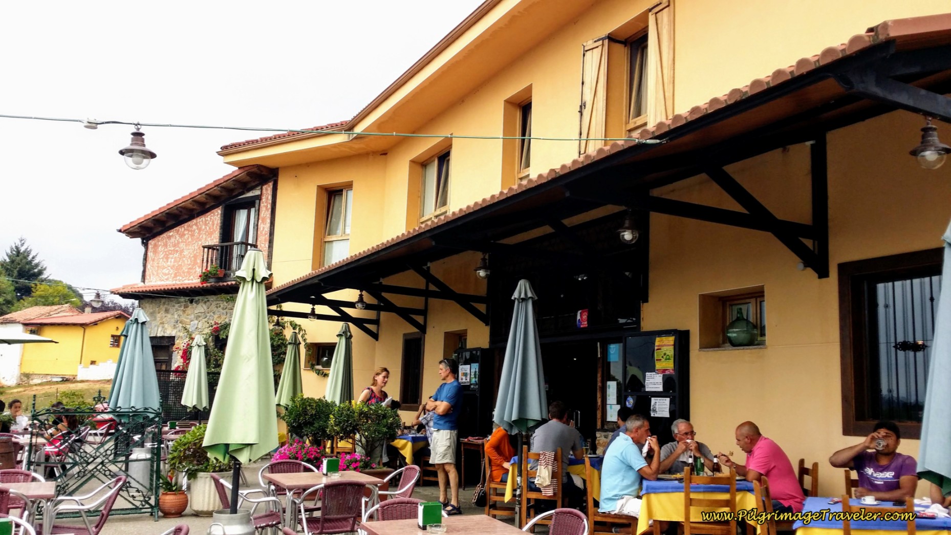 The Lovely Patio of the Restaurante El Tendejón de Fernando in Escamplero