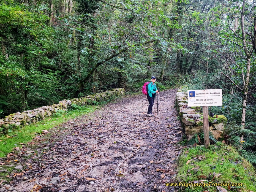 Elle on the Puente de Borra