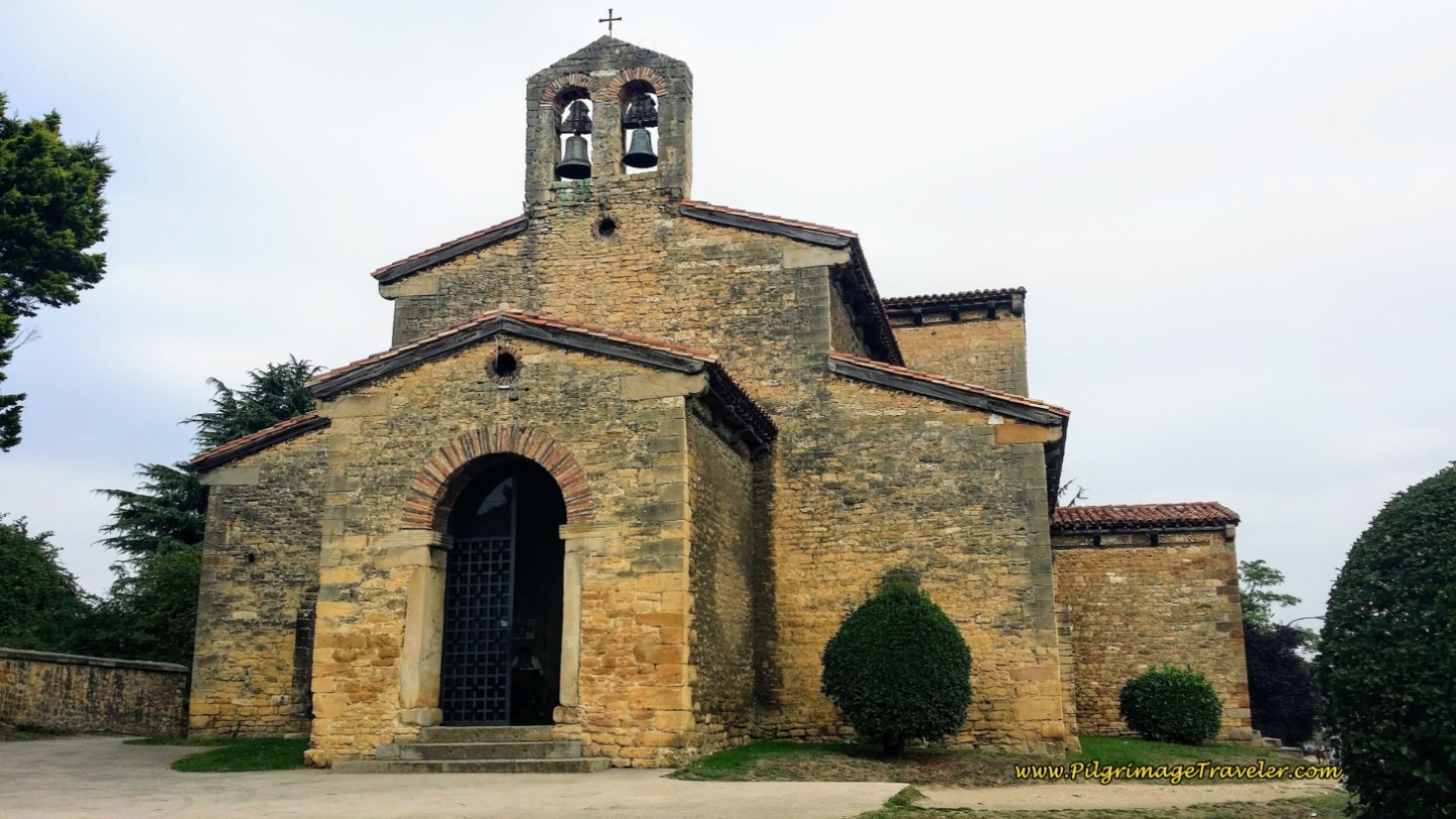 Iglesia de San Julián de los Prados