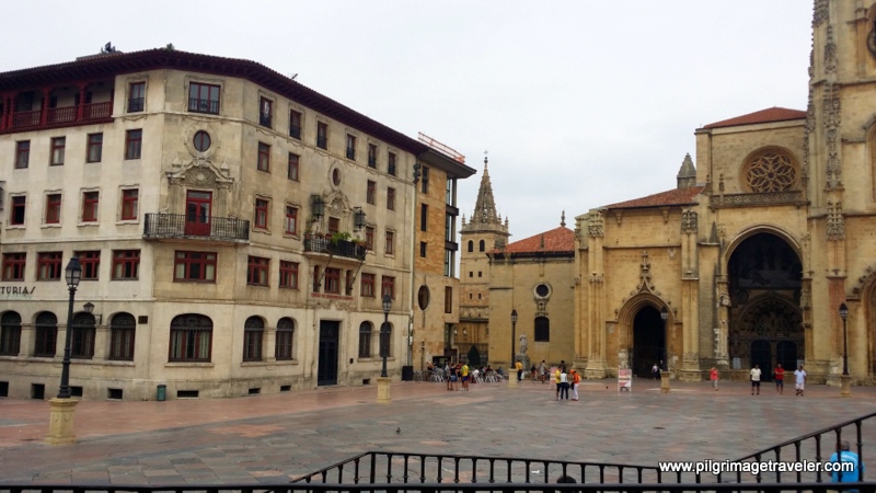 Plaza de Alfonso II, el Casto, Oviedo, Spain
